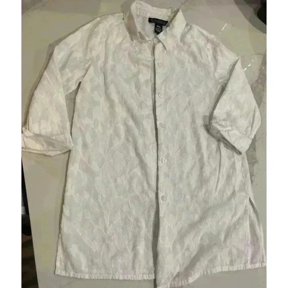 Women's Small Dialogue Embroidered White Button Down Collar Shirt